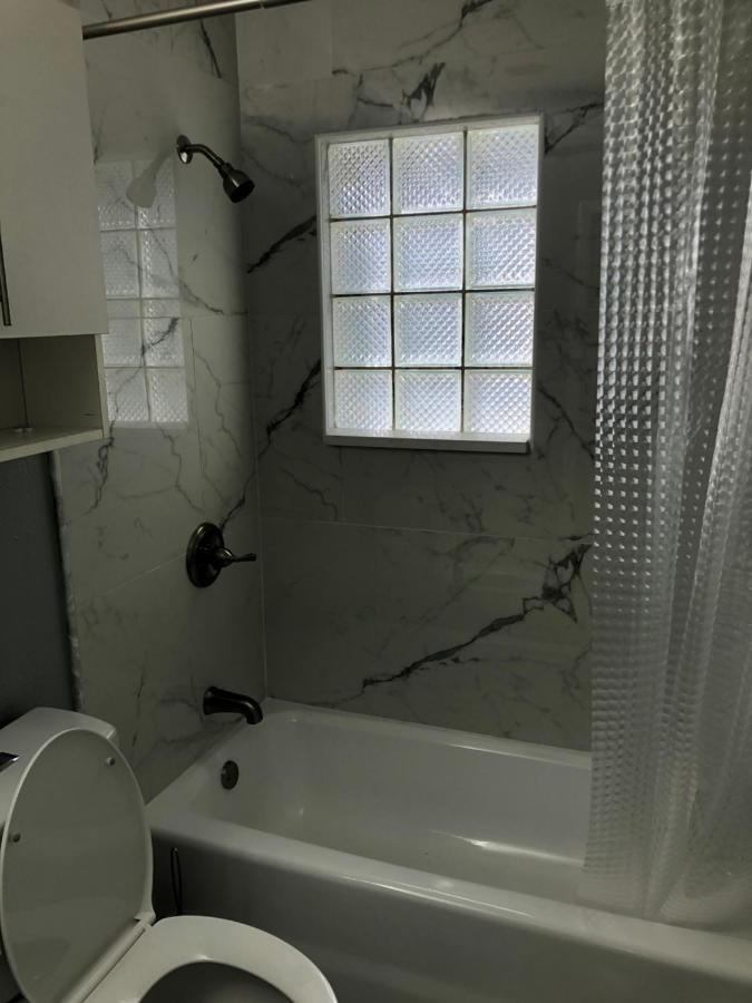 2 Bedrooms Vacation Home Тампа Экстерьер фото